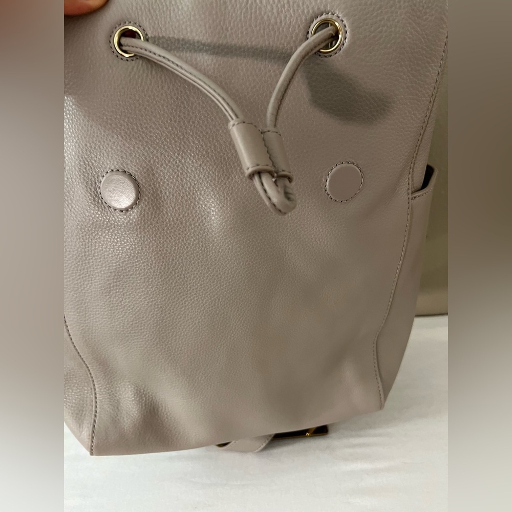 Tory Burch Landon Flap Backpack French Gray Pebbled Leather NWT - Style 31387 - Picture 14 of 17